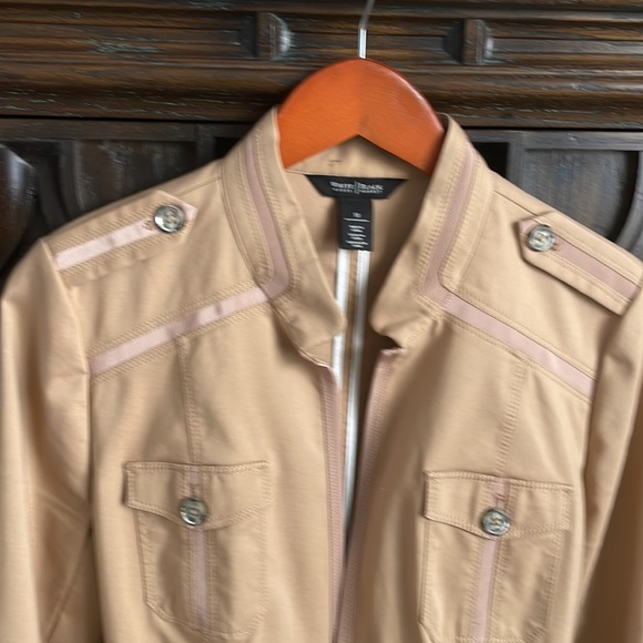White House Black Market light weight jacket size 10 in mint condition. - Picture 4 of 17